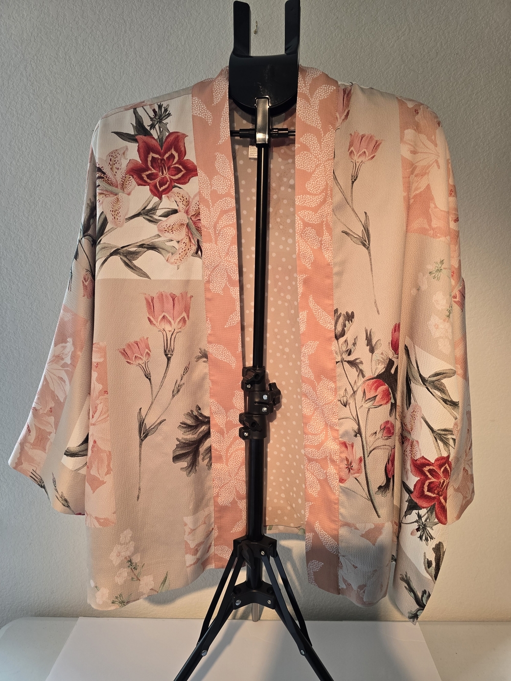 Chicos Floral Kimono Jacket Pink, Red & Cream. Size L/XL